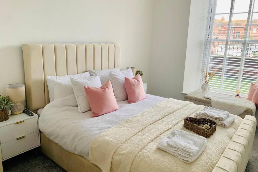 Luxury, Centrally Located 2 Bed Modern Apartment Γκρέιτ Γιάρμουθ Εξωτερικό φωτογραφία